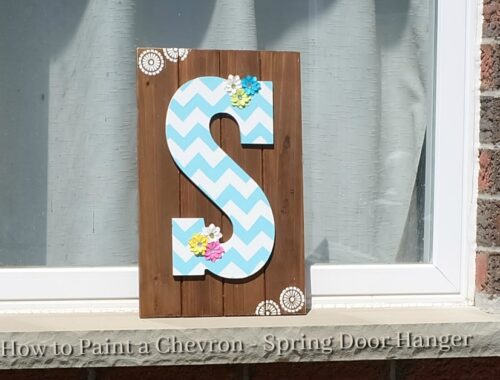 how to paint a chevron - spring door hanger