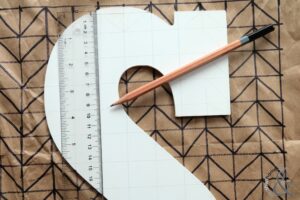 how to paint a chevron - spring door hanger