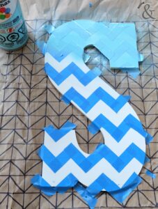 how to paint a chevron - spring door hanger