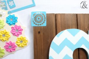 how to paint a chevron - spring door hanger