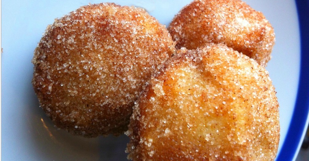Photo Credit: Merry About Town - Baked Mini Donuts