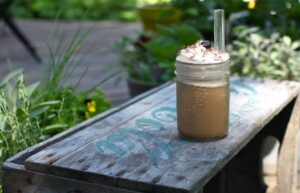 simple-bites-iced-coffee-frappe-at-home