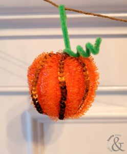 fun-halloween-garland-craft-4