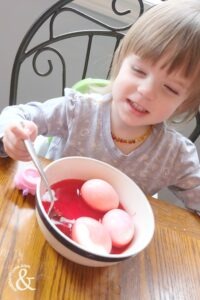 food-colouring-painted-easter-eggs-4