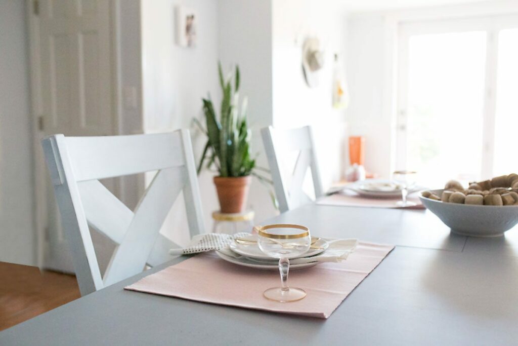 Before and After - DIY Chalk Paint Dining Table and Chairs - Shrimps Salad Circus